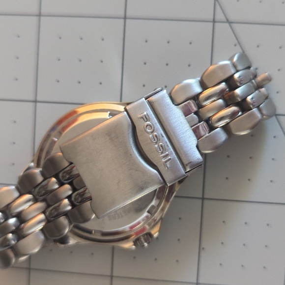 Fossil Watch - Picture 5 of 6